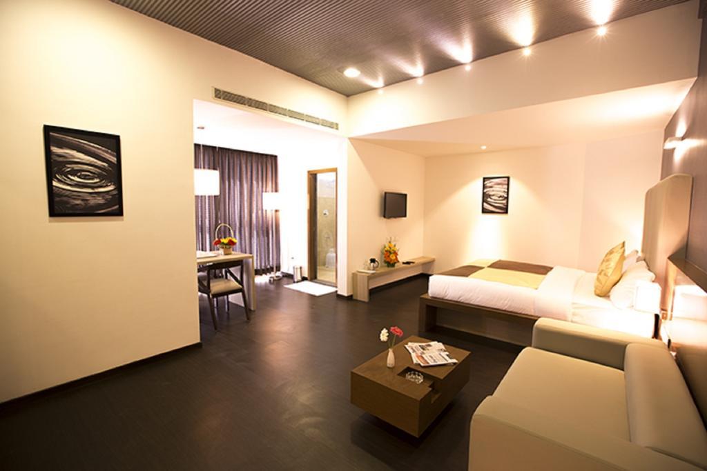 Vinaya Royal Inn Kammasandra Bilik gambar