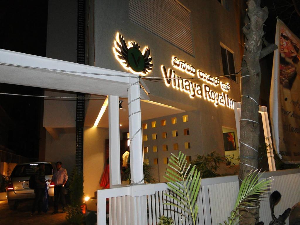 Vinaya Royal Inn Kammasandra Luaran gambar