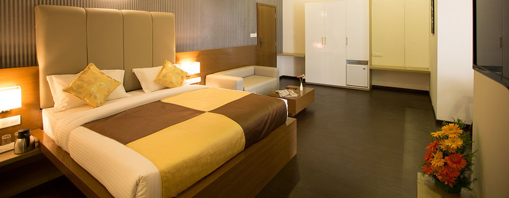 Vinaya Royal Inn Kammasandra Luaran gambar