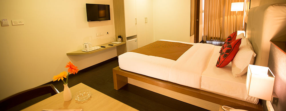 Vinaya Royal Inn Kammasandra Luaran gambar